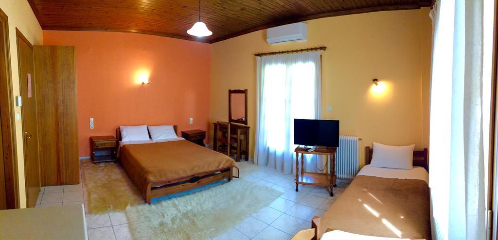 Hotel Dipla Sto Potami Chani Terevou Exterior foto
